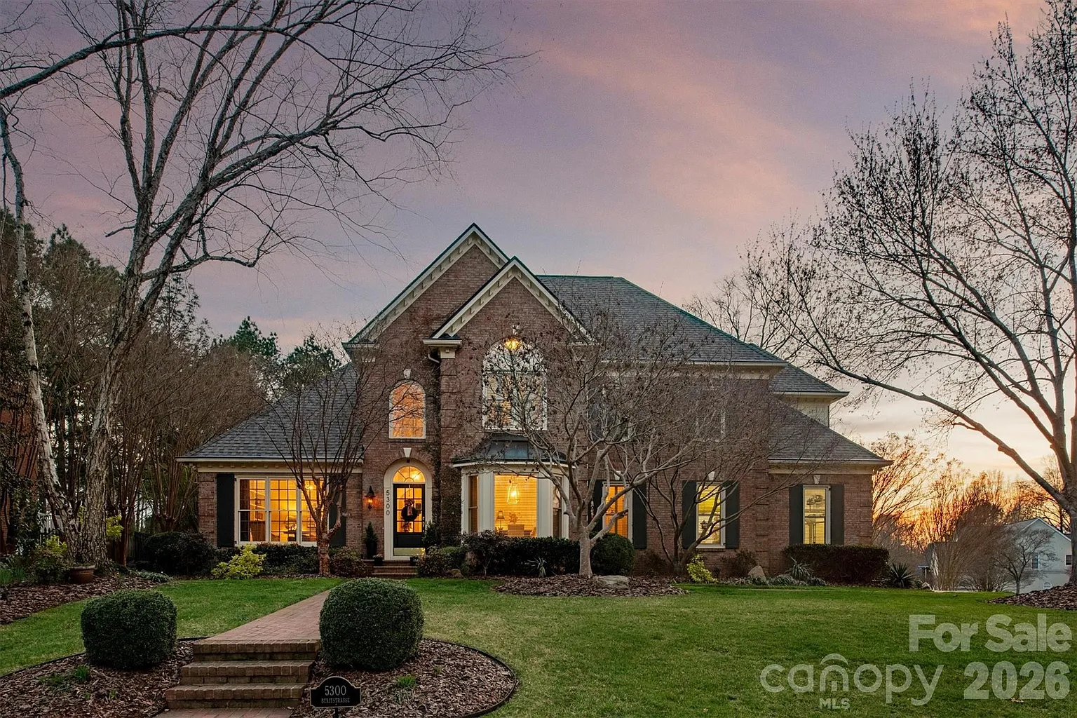 Beritstrasse Court in Ballantyne · Charlotte, Charlotte